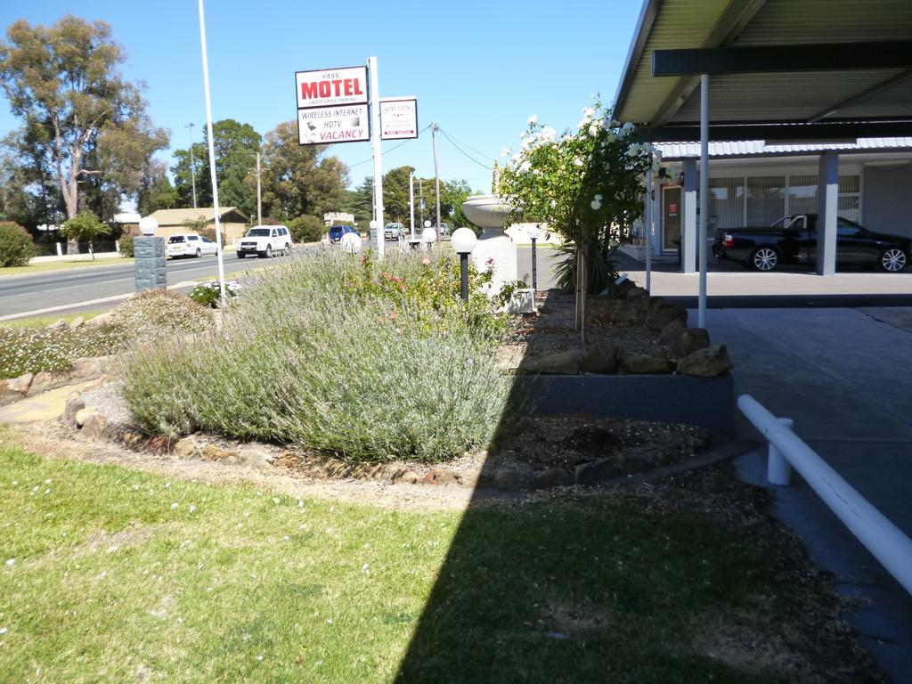 Yass Motel Exterior photo